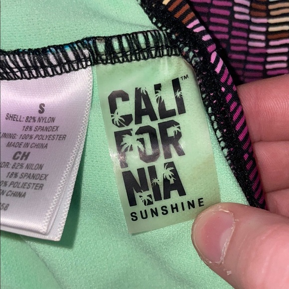 Multicolor Halter Top - Picture 3 of 5